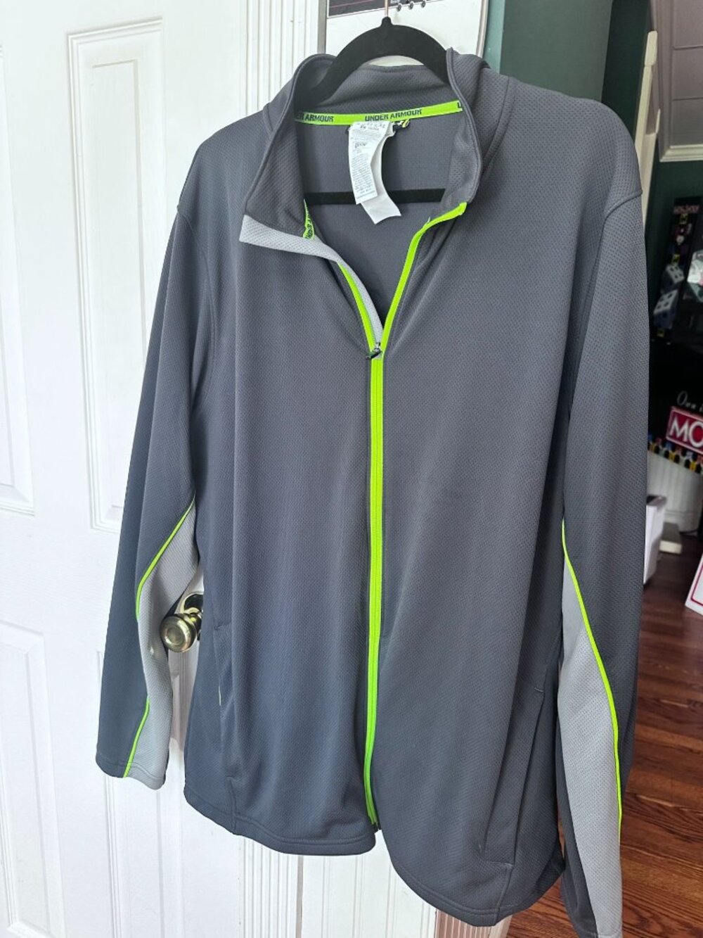 Men's Under Armour full zip gray jacket with green trim XL